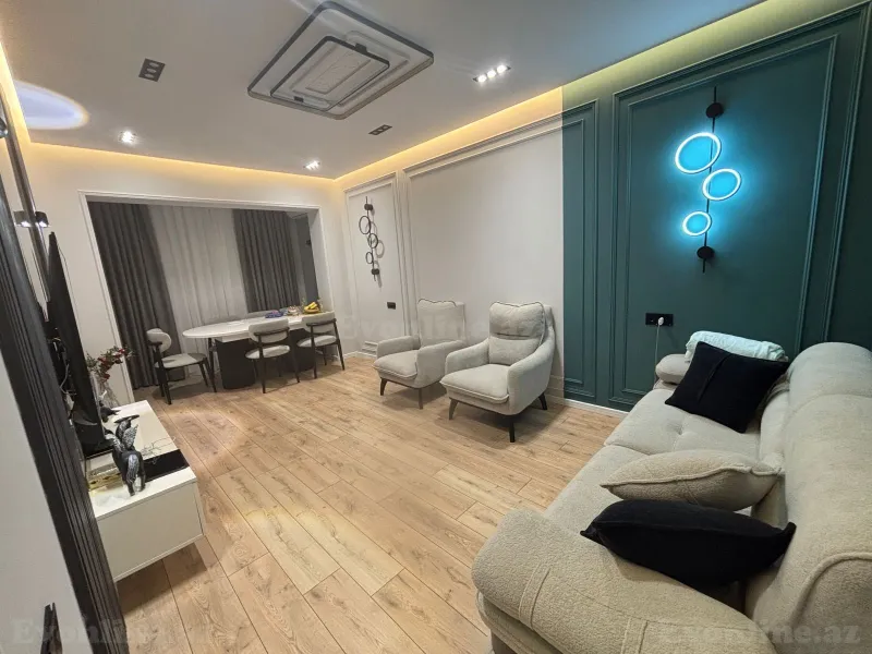 3 otaqlı Mənzil 110 m² Elmlər Akademiyası m. Kirayə verilir