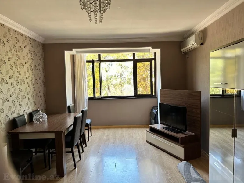 Kirayə verilir 2 otaqlı Mənzil Köhnə tikili 60 m² Qazax