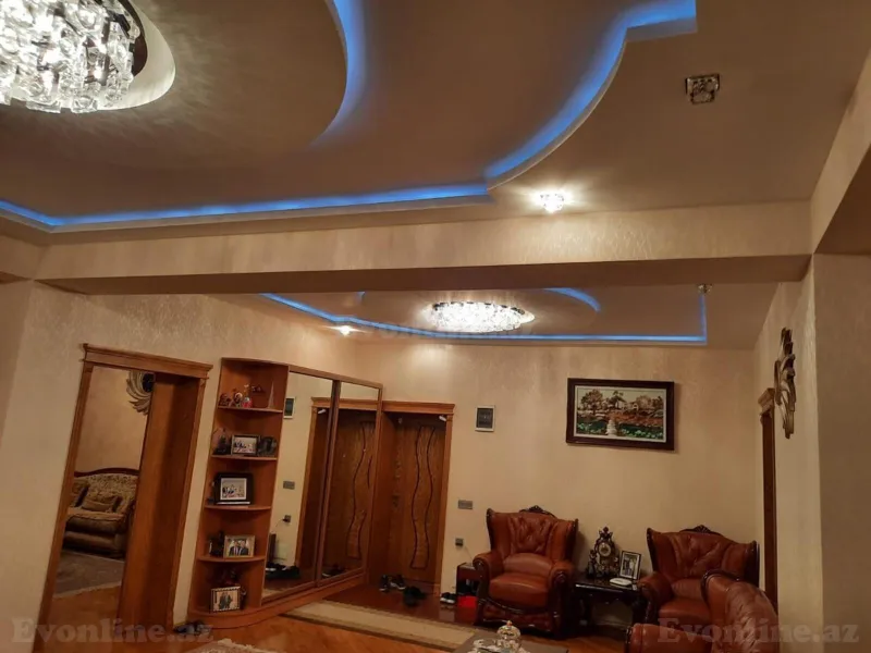 Satılır 4 otaqlı Mənzil Yeni tikili 170 m² Memar Əcəmi m. - şəkil 3