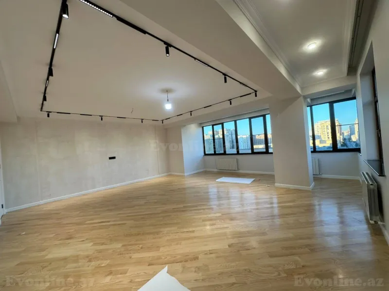 Satılır 4 otaqlı Mənzil Yeni tikili 211 m² Xətai r. - şəkil 2