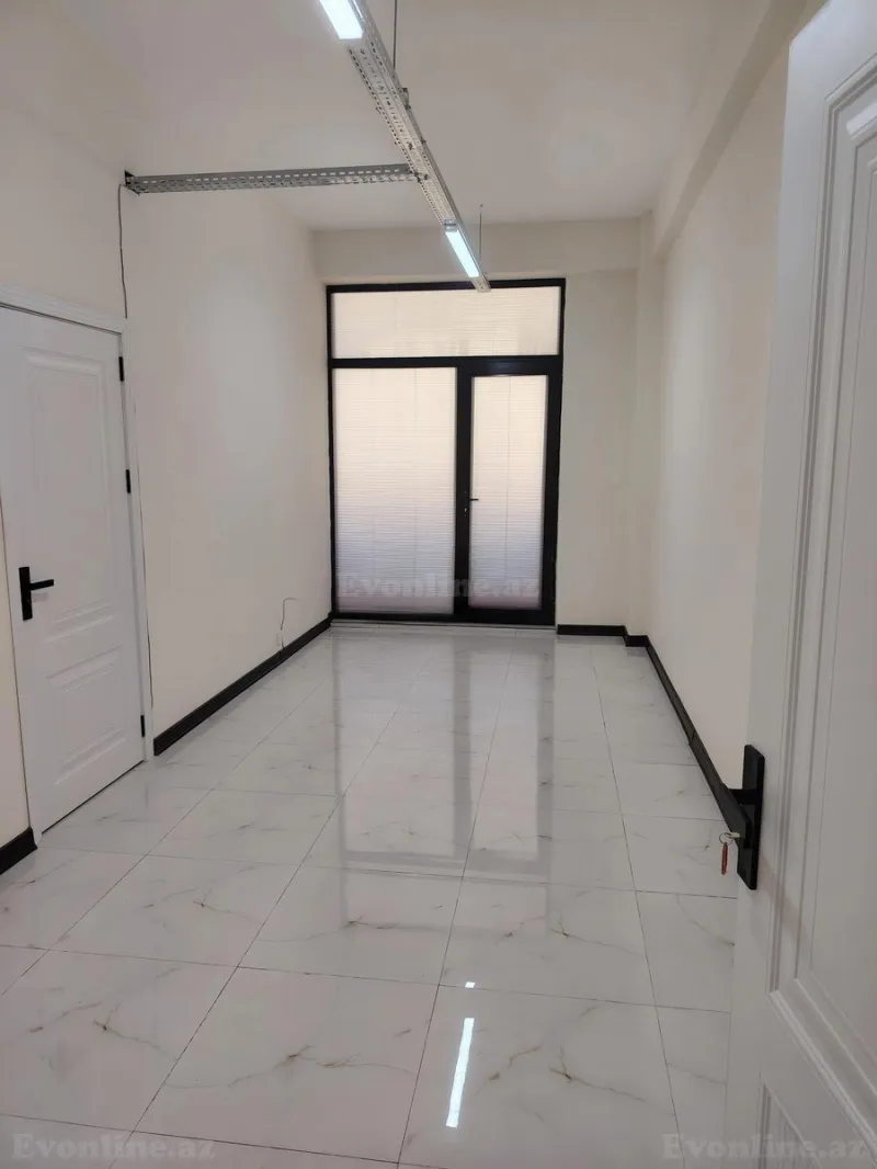 2 otaqlı Ofis 49 m² 28 May m. Kirayə verilir