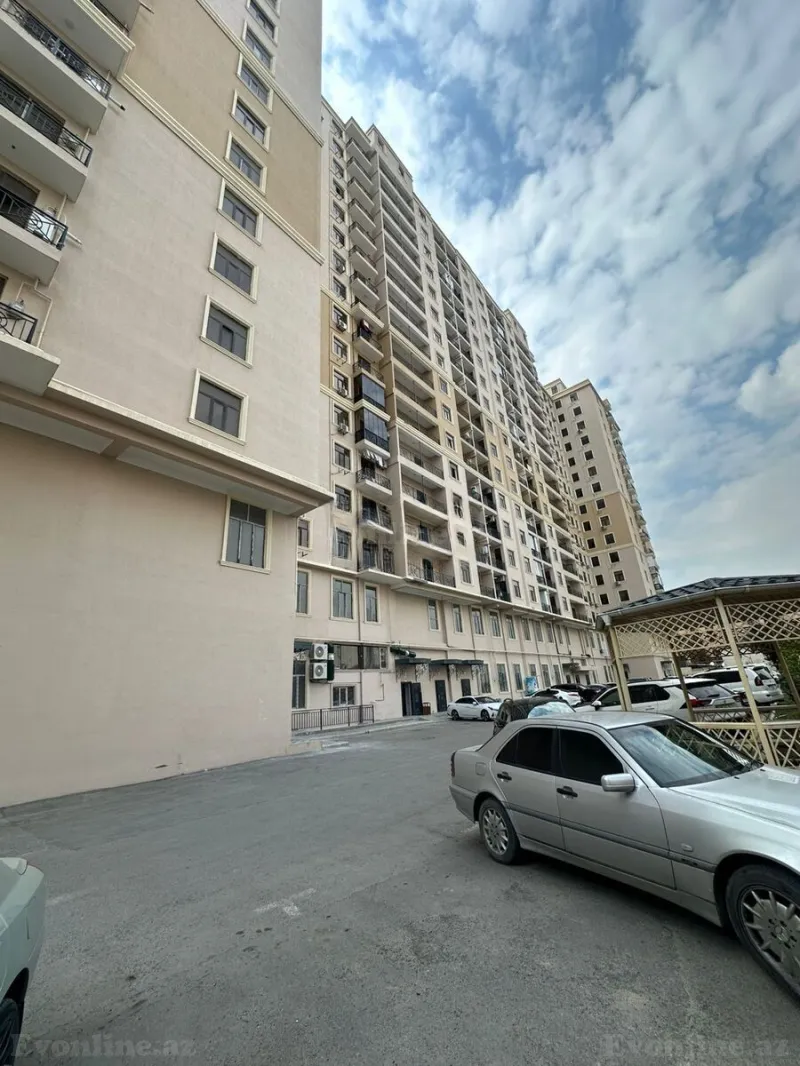 Satılır 3 otaqlı Mənzil Yeni tikili 137 m² 8 Noyabr m. - şəkil 3