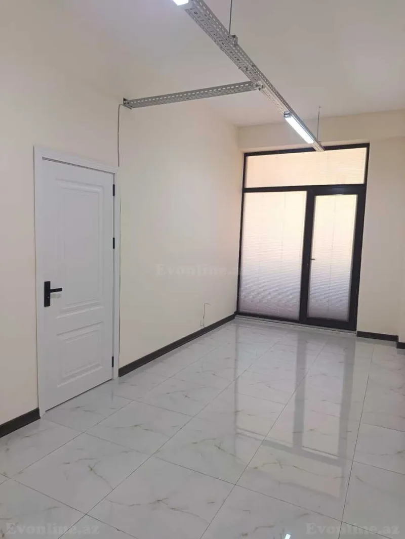 Kirayə verilir Ofis 49 m² 28 May m. - şəkil 2