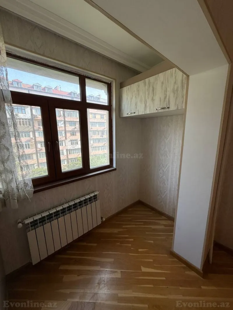Satılır 2 otaqlı Mənzil Köhnə tikili 65 m² Gənclik m. - şəkil 9
