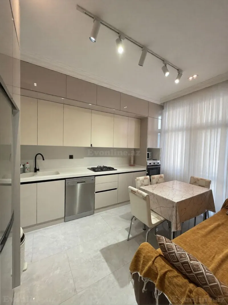 2 otaqlı Mənzil 85 m² Nərimanov r. Kirayə verilir