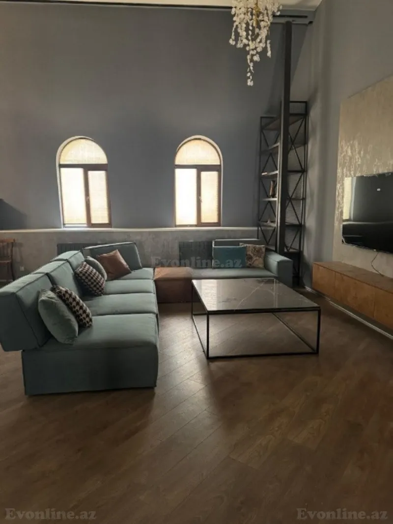 Kirayə verilir 4 otaqlı Mənzil Yeni tikili 230 m² Səbail r.