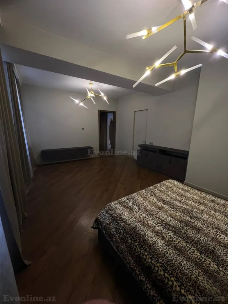 Kirayə verilir 4 otaqlı Mənzil Yeni tikili 230 m² Səbail r. - şəkil 9