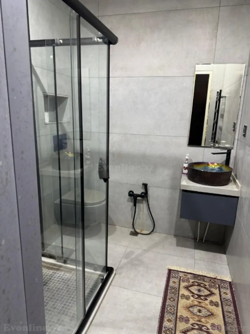 Kirayə verilir 4 otaqlı Mənzil Yeni tikili 230 m² Səbail r. - şəkil 20