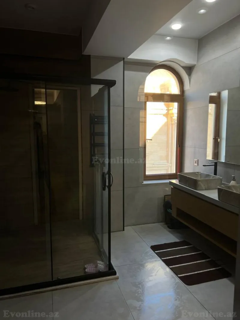 Kirayə verilir 4 otaqlı Mənzil Yeni tikili 230 m² Səbail r. - şəkil 22