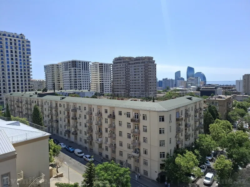 Satılır 2 otaqlı Mənzil Yeni tikili 64 m² 28 May m. - şəkil 5