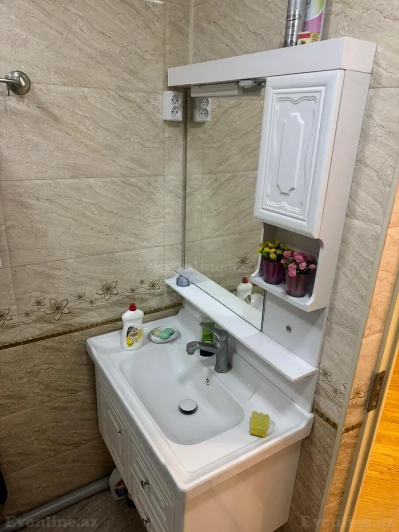 Kirayə verilir 2 otaqlı Mənzil Yeni tikili 80 m² Nərimanov r. - şəkil 15