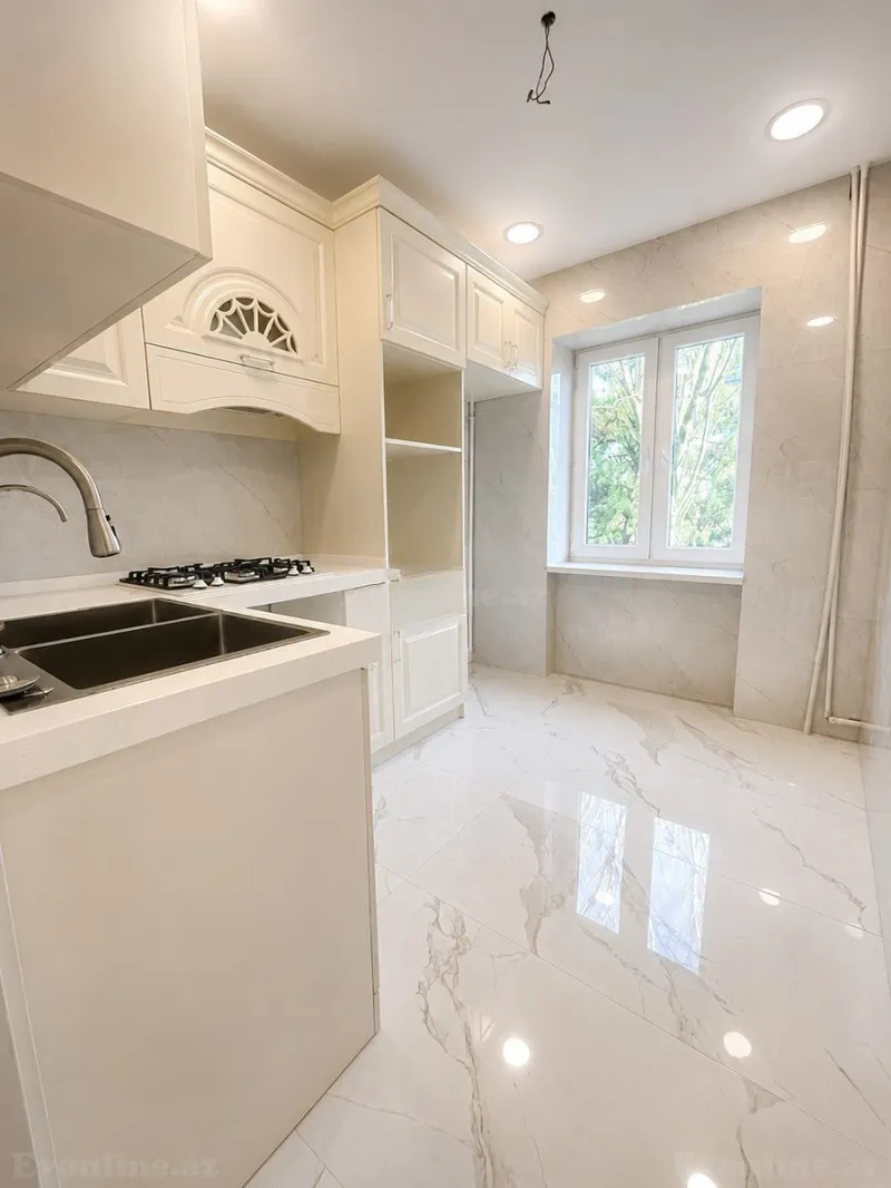 Satılır 3 otaqlı Mənzil Köhnə tikili 80 m² Yasamal r. - şəkil 9