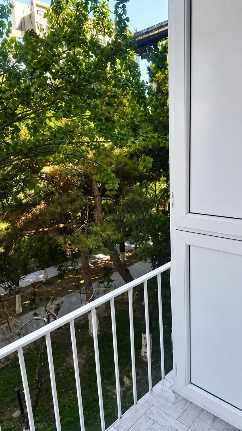 Satılır 3 otaqlı Mənzil Köhnə tikili 80 m² Yasamal r. - şəkil 20