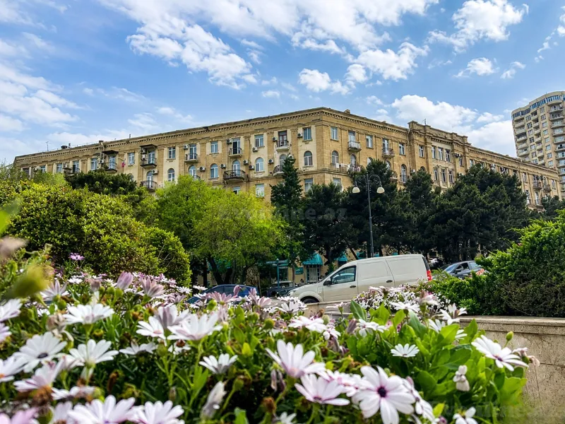 Satılır 3 otaqlı Mənzil Köhnə tikili 80 m² Yasamal r. - şəkil 21