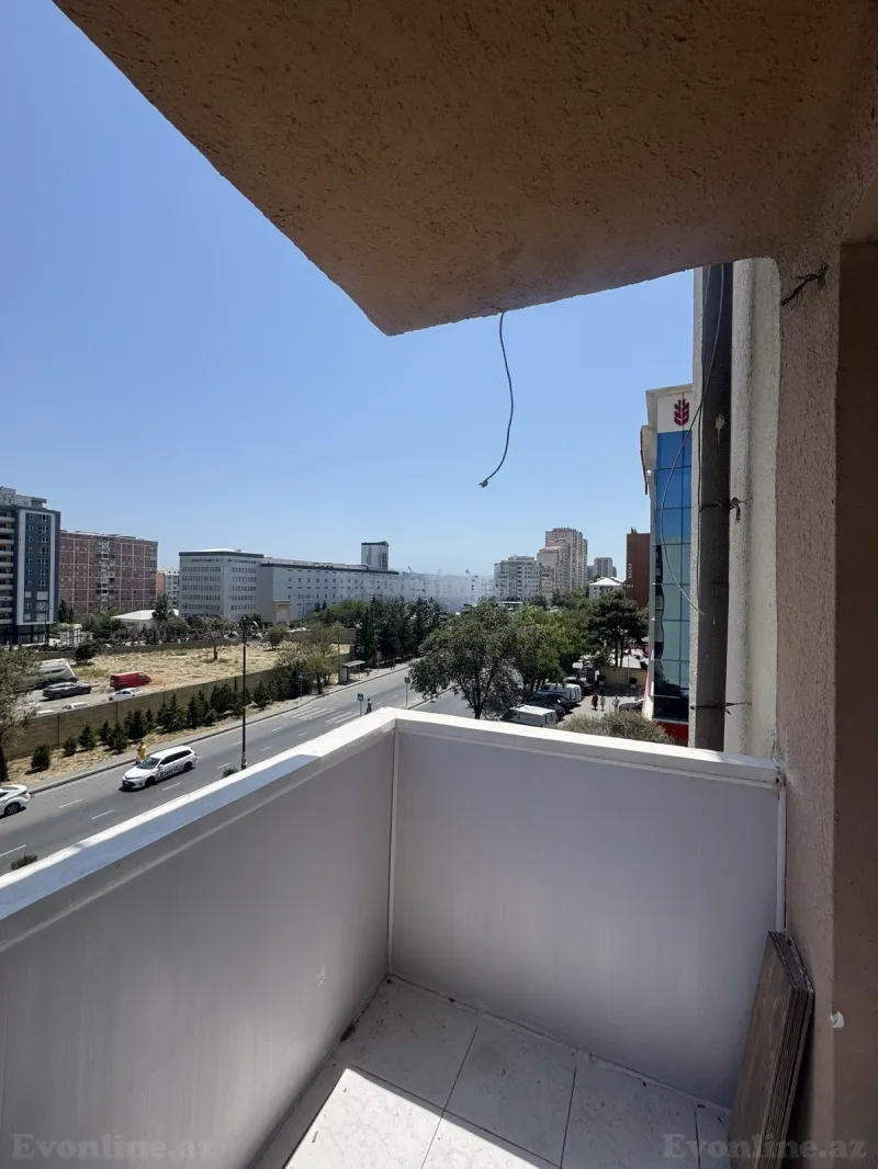 Satılır 2 otaqlı Mənzil Köhnə tikili 65 m² İnşaatçılar m. - şəkil 6