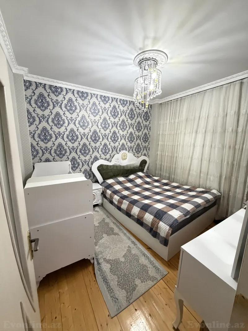 Xırdalanda 2 otaqlı həyət evi satılır