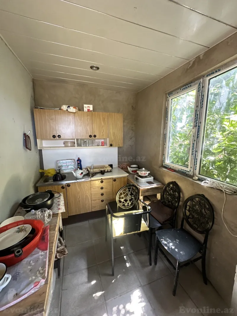 3 otaqlı Həyət evi 600 m² Novxanı Satılır