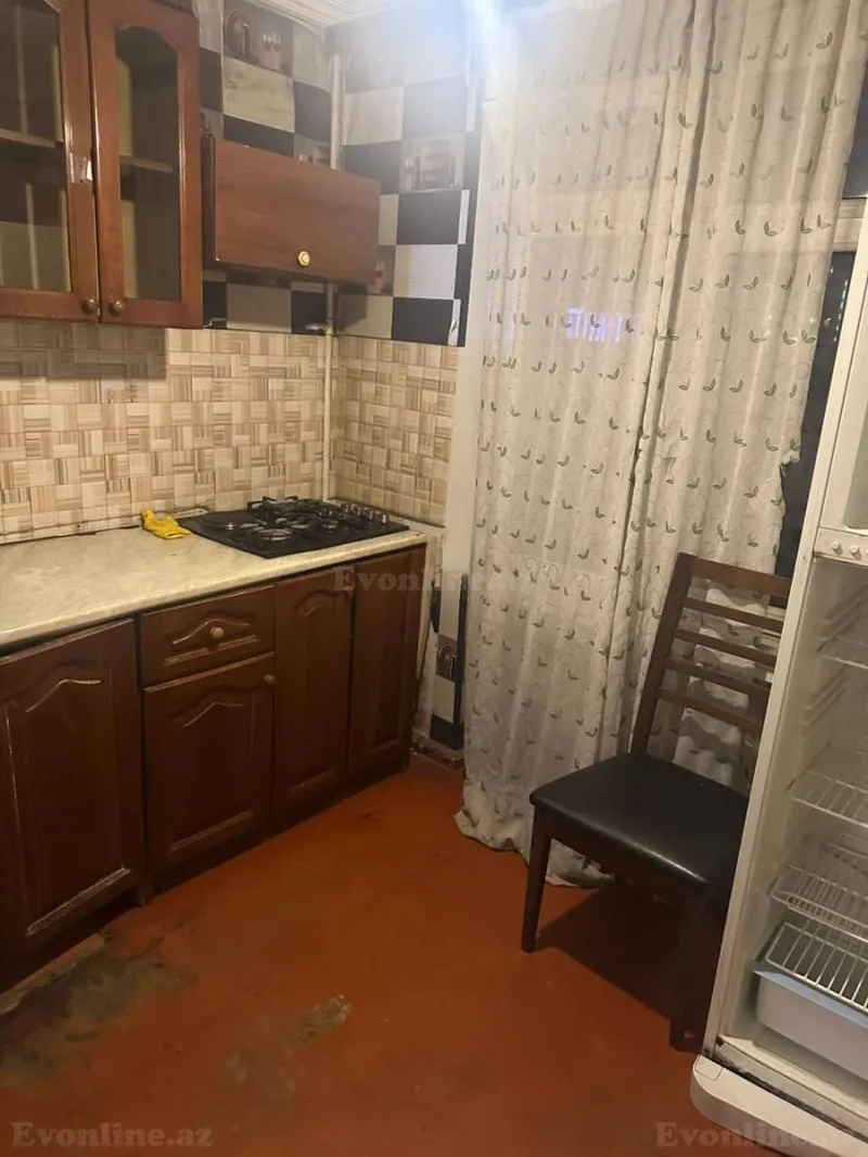 Kirayə verilir 1 otaqlı Mənzil Köhnə tikili 25 m² Neftçilər m. - şəkil 4