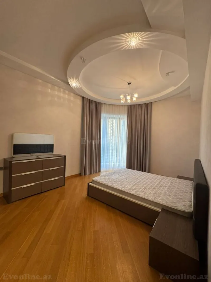 Kirayə verilir 4 otaqlı Mənzil Yeni tikili 220 m² Nizami m. - şəkil 20