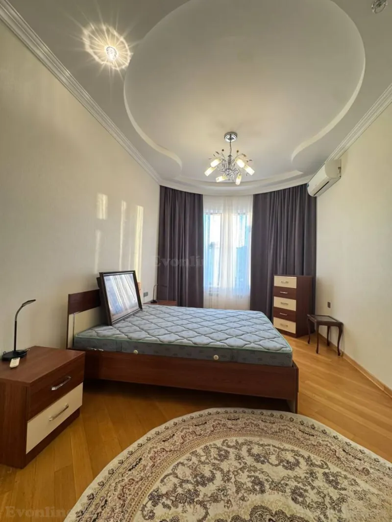 Kirayə verilir 4 otaqlı Mənzil Yeni tikili 220 m² Nizami m. - şəkil 24
