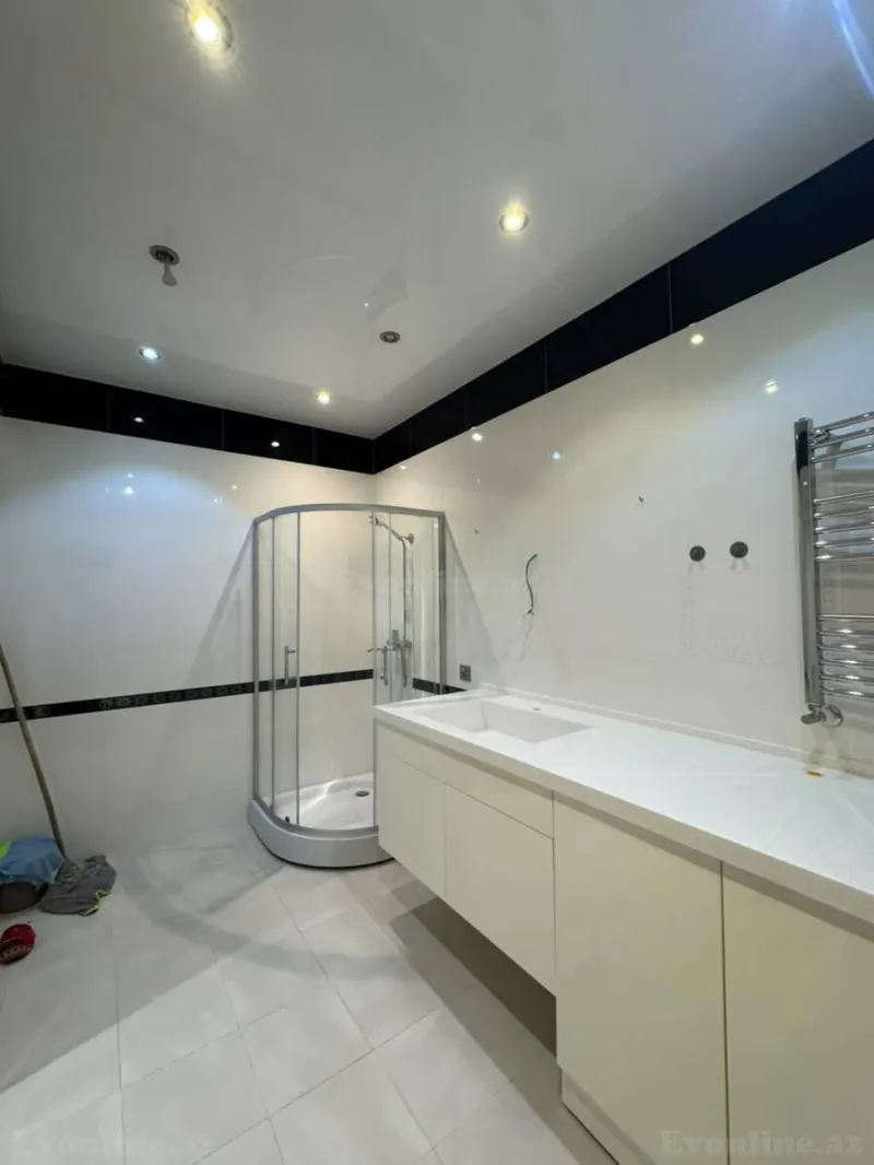 Kirayə verilir 4 otaqlı Mənzil Yeni tikili 220 m² Nizami m. - şəkil 30