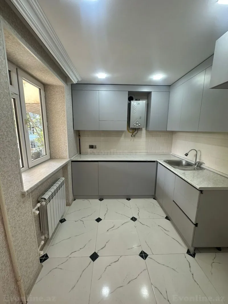 3 otaqlı Mənzil 66 m² Qara Qarayev m. Satılır