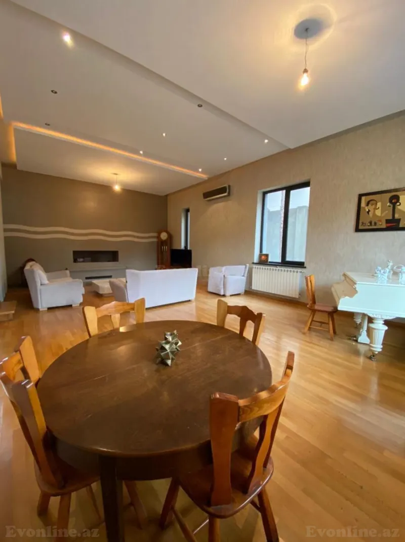 5 otaqlı Həyət evi 400 m² Bakıxanov Satılır