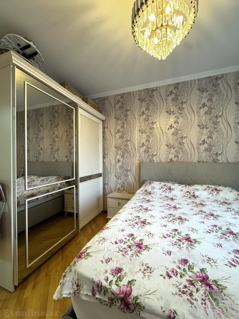3 otaqlı Mənzil 98 m² 8 Noyabr m. Satılır