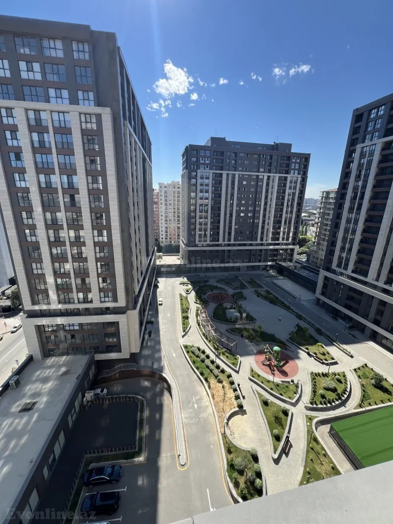 4 otaqlı Mənzil 200 m² Xətai r. Satılır