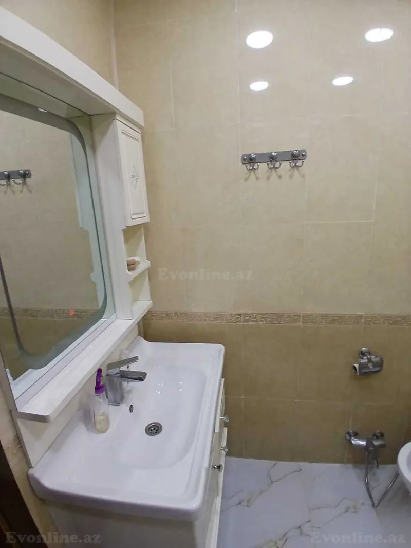 Kirayə verilir 2 otaqlı Mənzil Yeni tikili 77 m² Neftçilər m. - şəkil 5