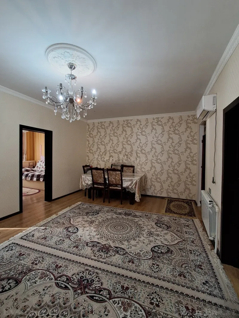 Satılır 7 otaqlı Həyət evi 170 m² İnşaatçılar m. - şəkil 2