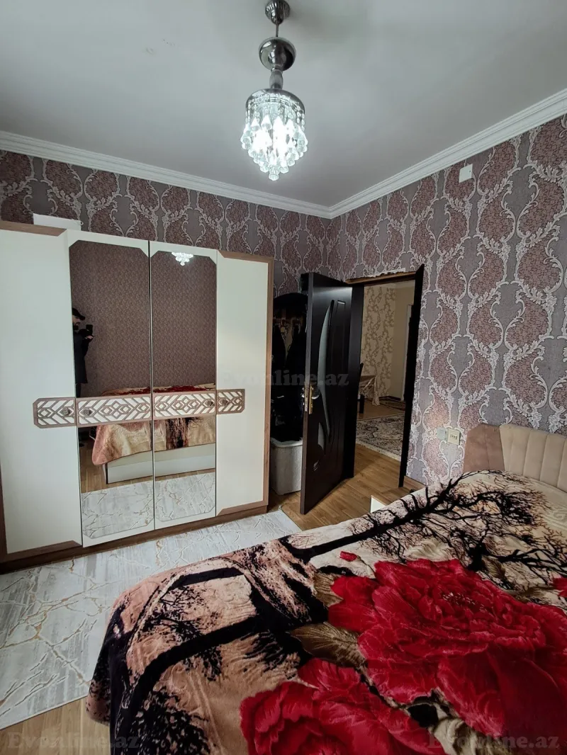 Satılır 7 otaqlı Həyət evi 170 m² İnşaatçılar m. - şəkil 4