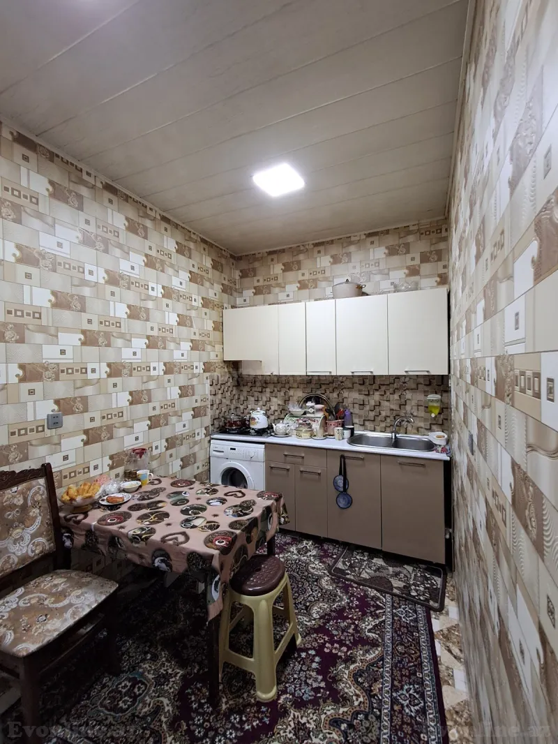 Satılır 7 otaqlı Həyət evi 170 m² İnşaatçılar m. - şəkil 6