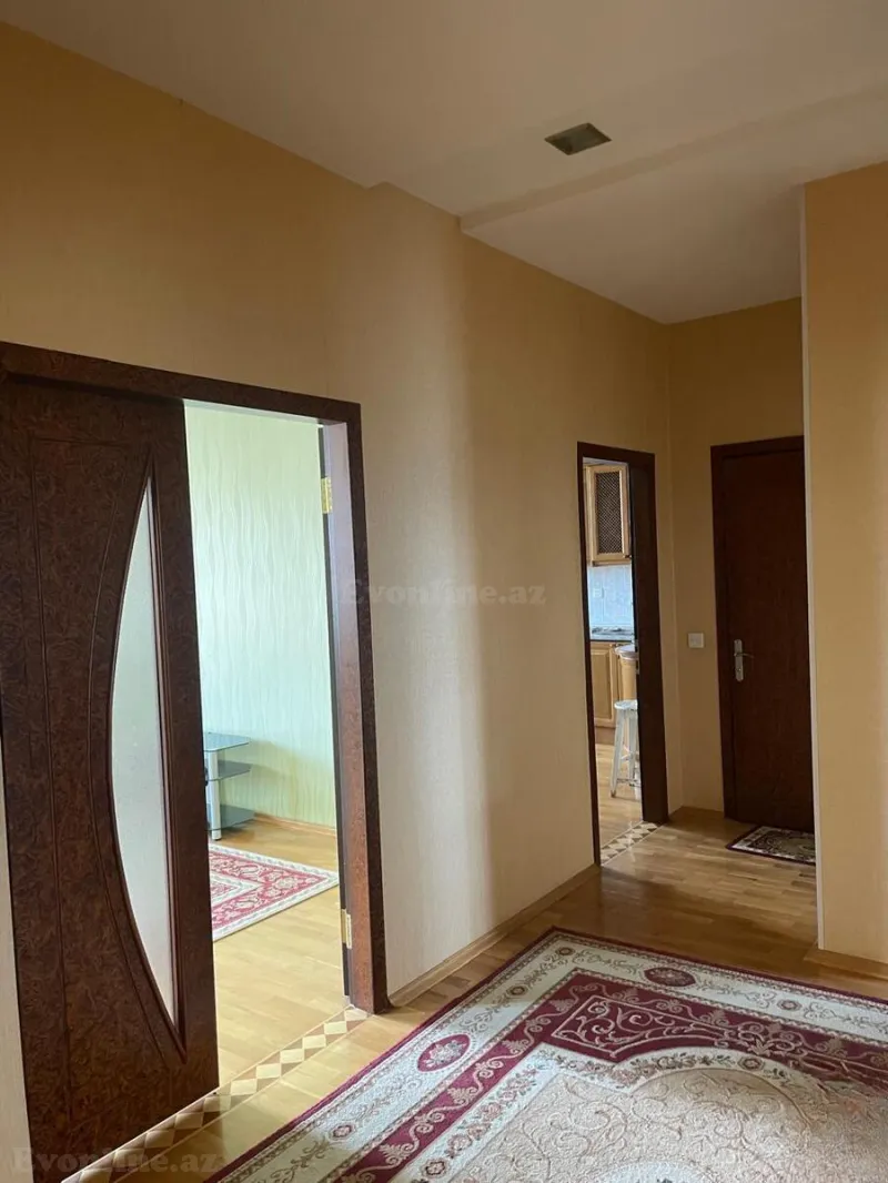 Kirayə verilir 3 otaqlı Mənzil Yeni tikili 110 m² İnşaatçılar m. - şəkil 4