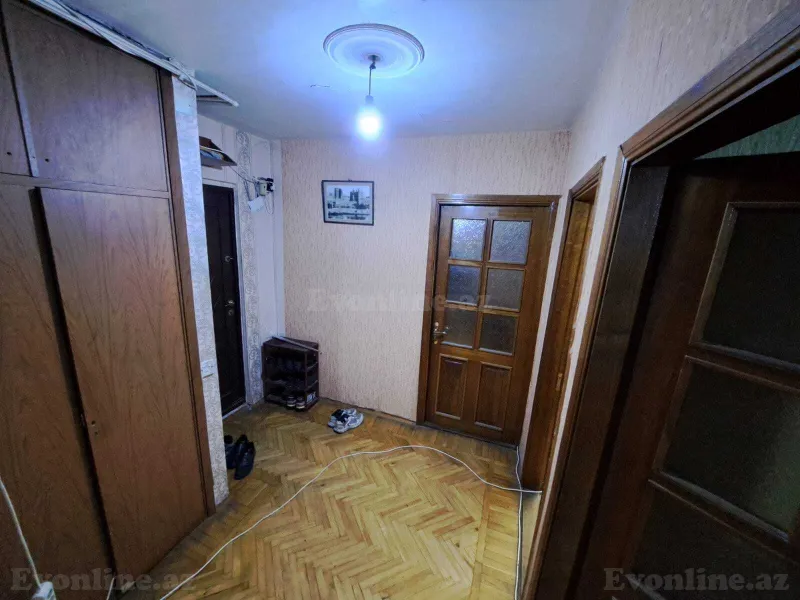 Satılır 3 otaqlı Mənzil Köhnə tikili 75 m² Xalqlar Dostluğu m. - şəkil 7