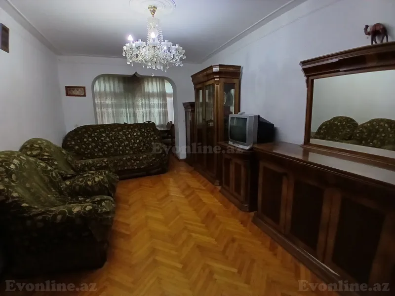Kirayə verilir 3 otaqlı Mənzil Köhnə tikili 70 m² Elmlər Akademiyası m.