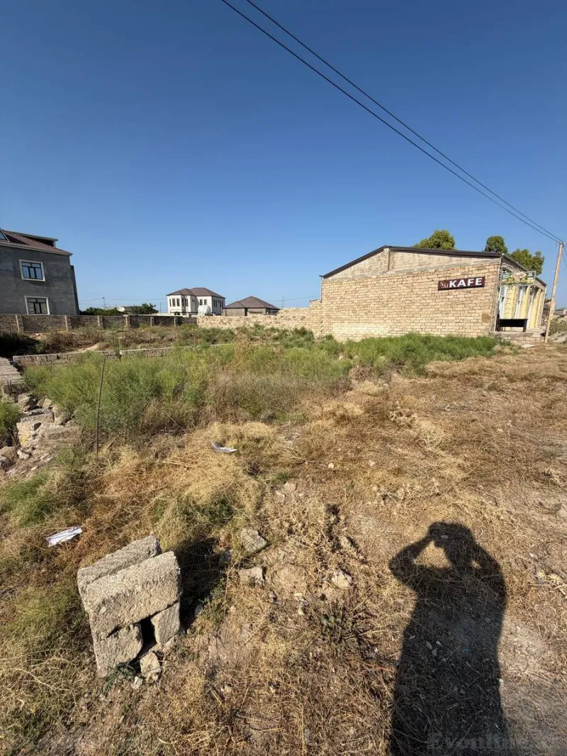 Torpaq Qala Satılır