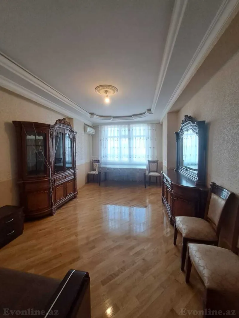 3 otaqlı Mənzil 90 m² Xalqlar Dostluğu m. Kirayə verilir