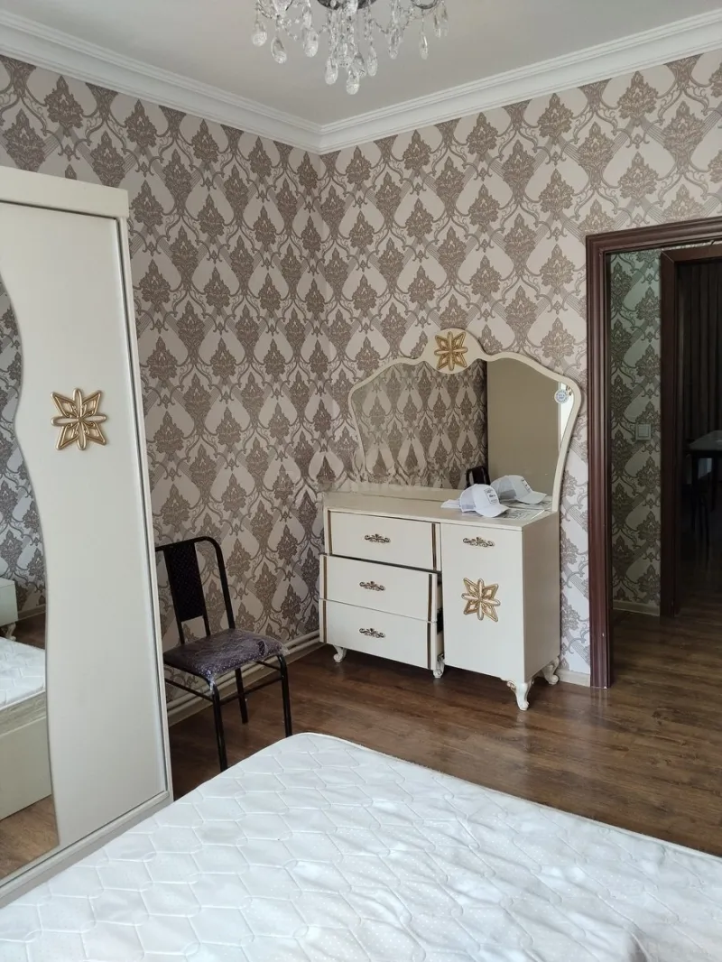 Kirayə verilir 2 otaqlı Mənzil Köhnə tikili 50 m² Memar Əcəmi m. - şəkil 5