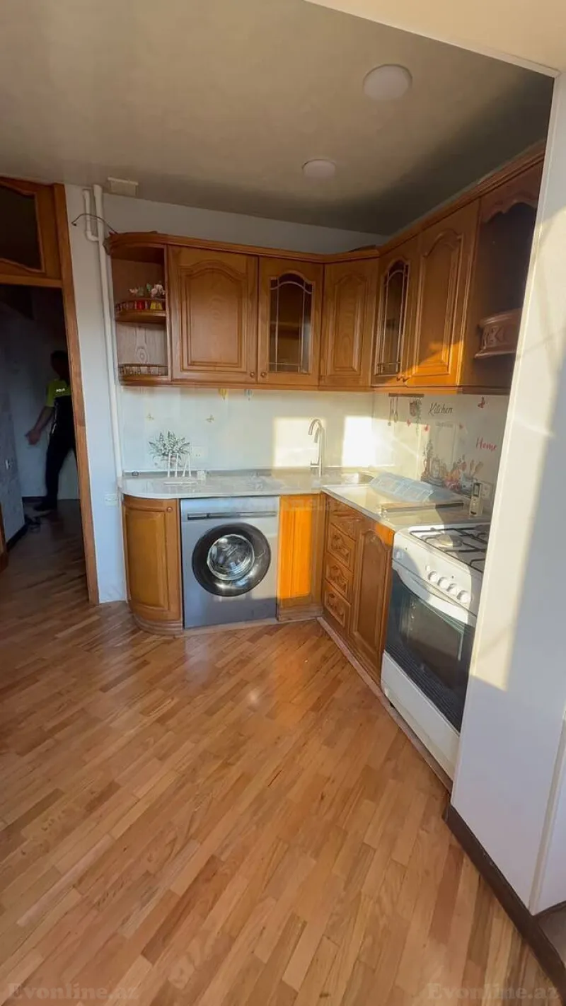 Satılır 2 otaqlı Mənzil Köhnə tikili 70 m² Nizami m. - şəkil 4