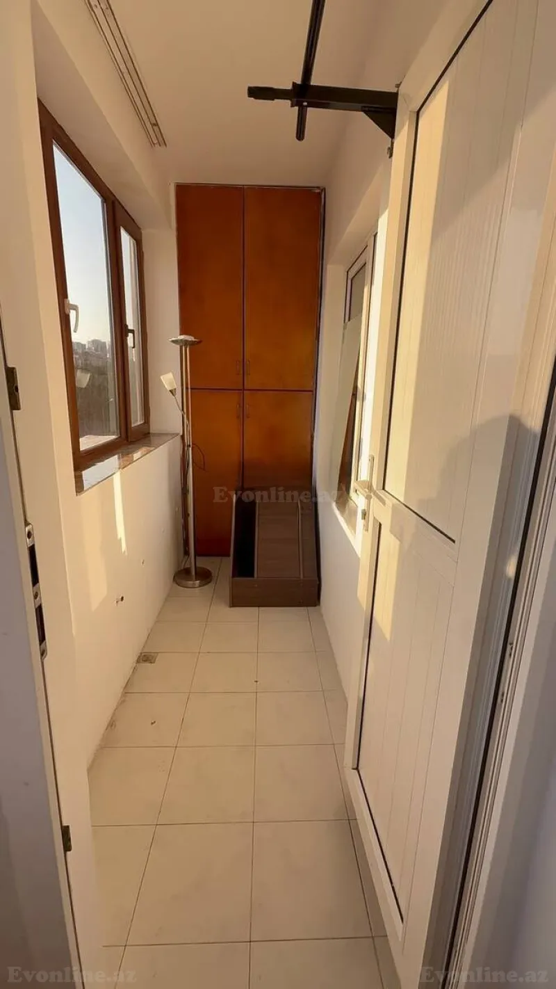 Satılır 2 otaqlı Mənzil Köhnə tikili 70 m² Nizami m. - şəkil 17