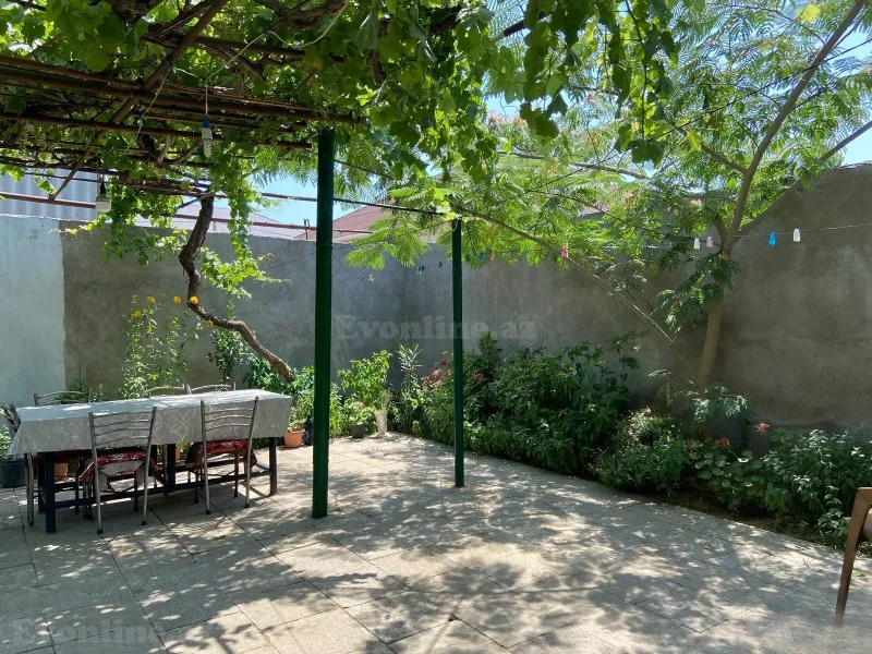 5 otaqlı Həyət evi 180 m² Binə Satılır