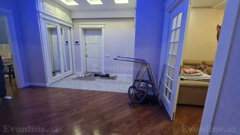 Satılır 3 otaqlı Mənzil Yeni tikili 135 m² İnşaatçılar m. - şəkil 4