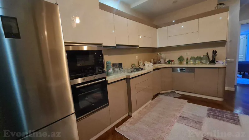 Satılır 3 otaqlı Mənzil Yeni tikili 135 m² İnşaatçılar m. - şəkil 5