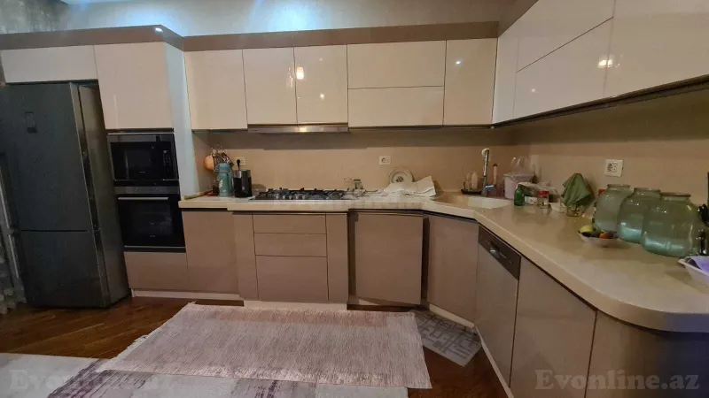 Satılır 3 otaqlı Mənzil Yeni tikili 135 m² İnşaatçılar m. - şəkil 6