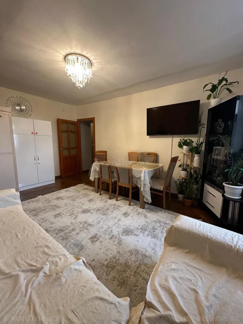 Satılır 2 otaqlı Mənzil Köhnə tikili 55 m² Neftçilər m. - şəkil 3