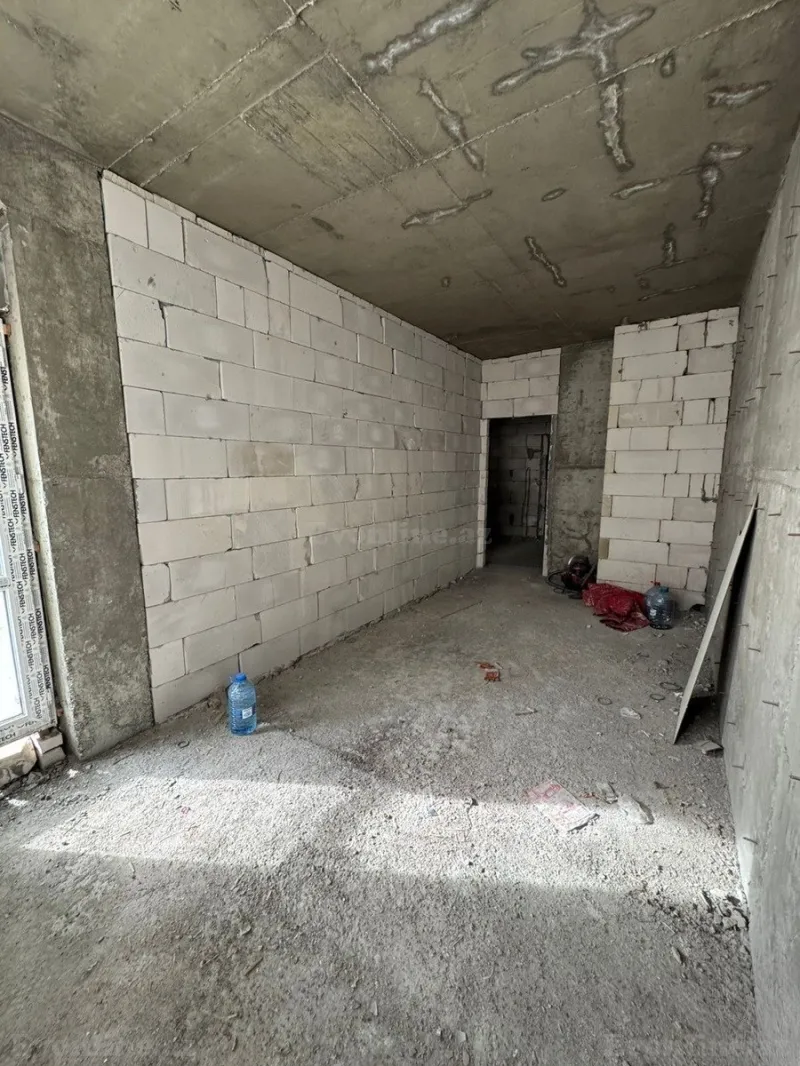 3 otaqlı Mənzil 101.1 m² 7-ci mikrorayon Satılır