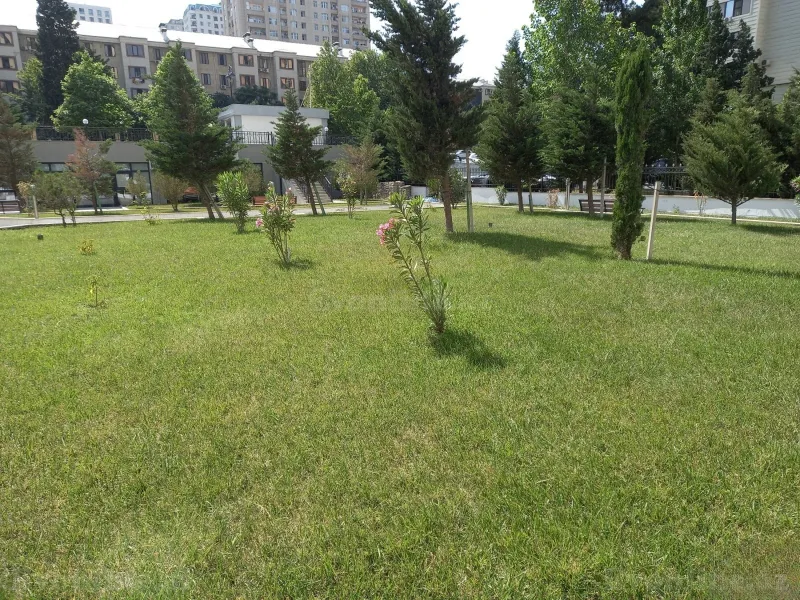 Kirayə verilir 3 otaqlı Mənzil Yeni tikili 155 m² İnşaatçılar m. - şəkil 2