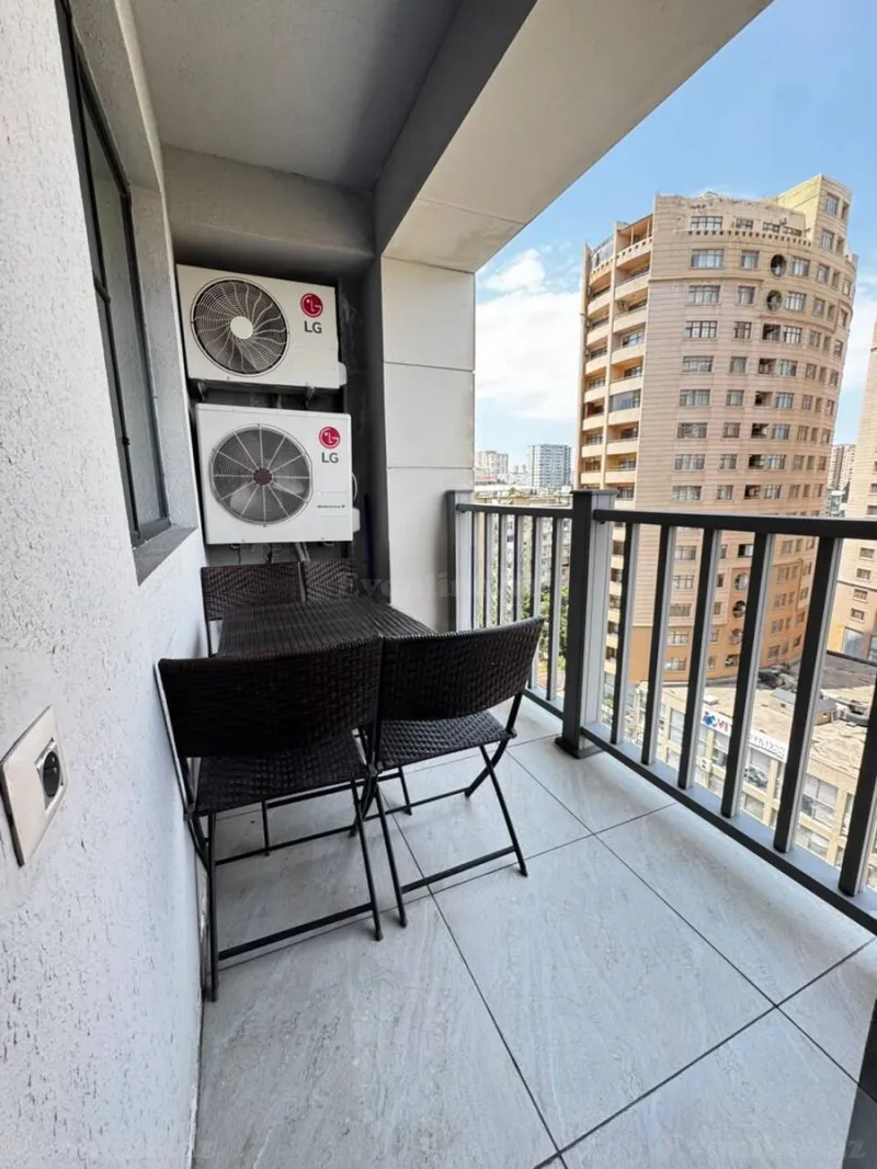 Kirayə verilir 3 otaqlı Mənzil Yeni tikili 155 m² İnşaatçılar m. - şəkil 10