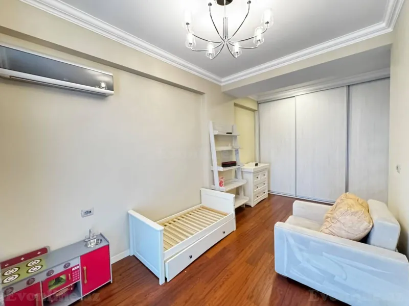 Kirayə verilir 3 otaqlı Mənzil Yeni tikili 155 m² İnşaatçılar m. - şəkil 14